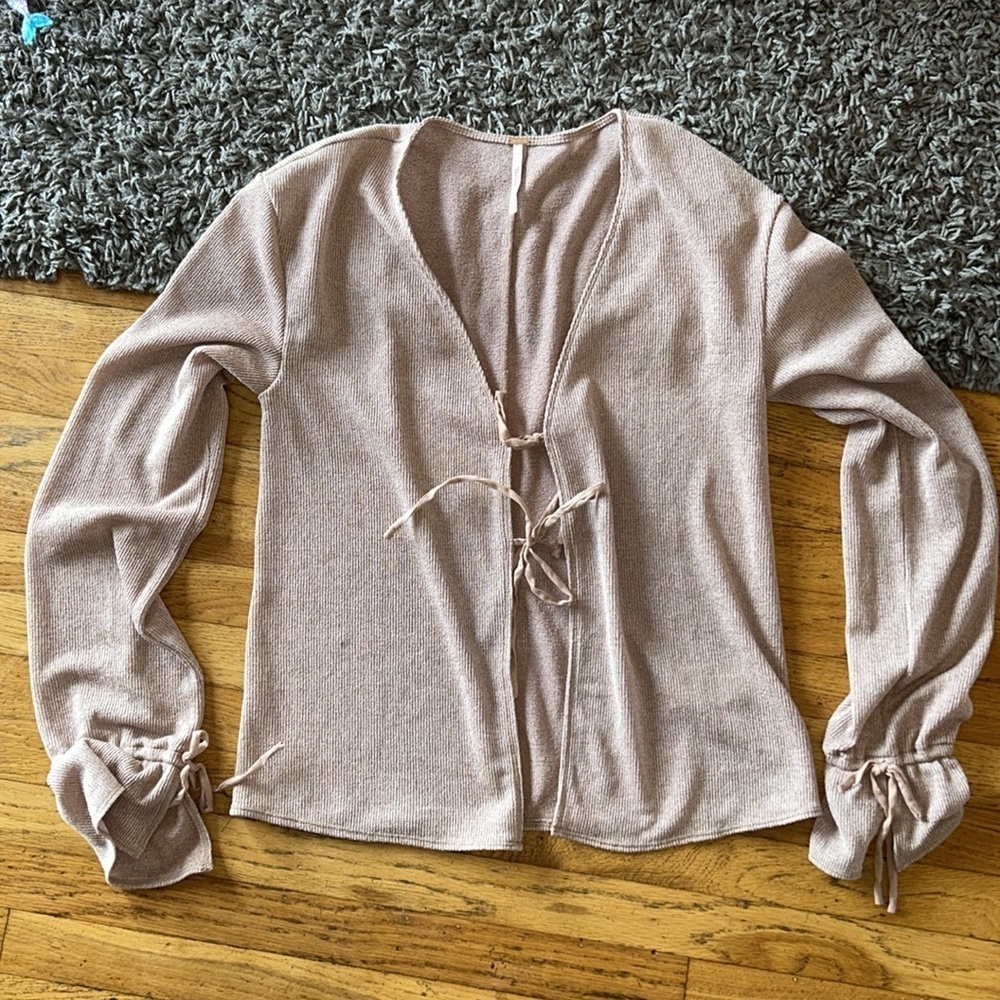 Free People Double Tie Front Rib Knit Long Sleeve Top Size Small in Taupe Cream - Picture 12 of 13